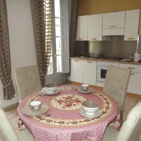 Apartment Le Logis De La Cathedrale *
